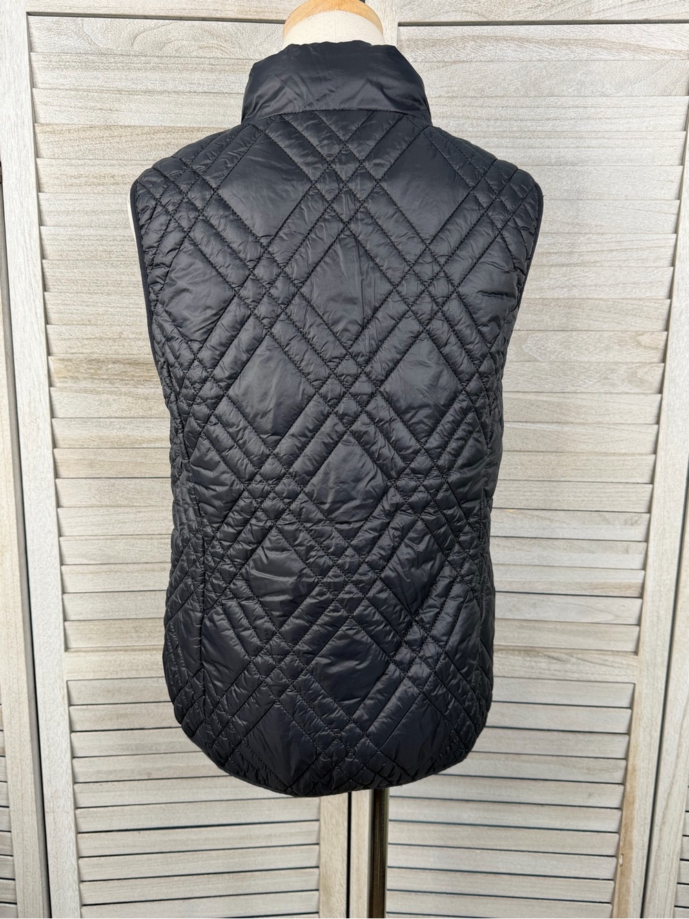JOCKEY Women's Quilted
Insulated Puffer Vest Black-Large - Picture 2 of 2
